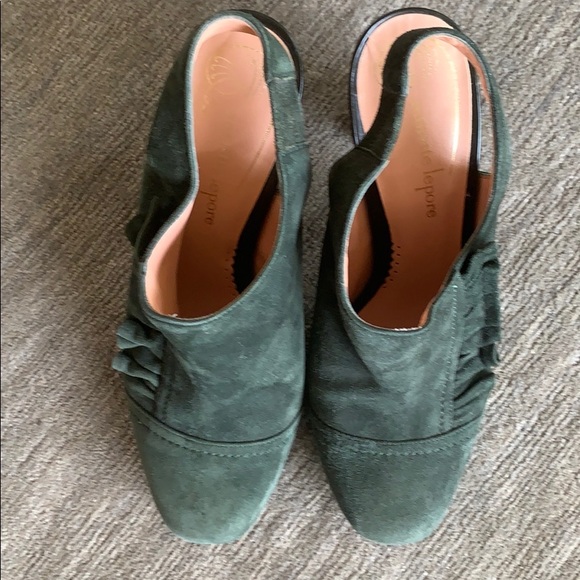 Nanette Lepore hunter green suede shoes, size 7 - Picture 3 of 7